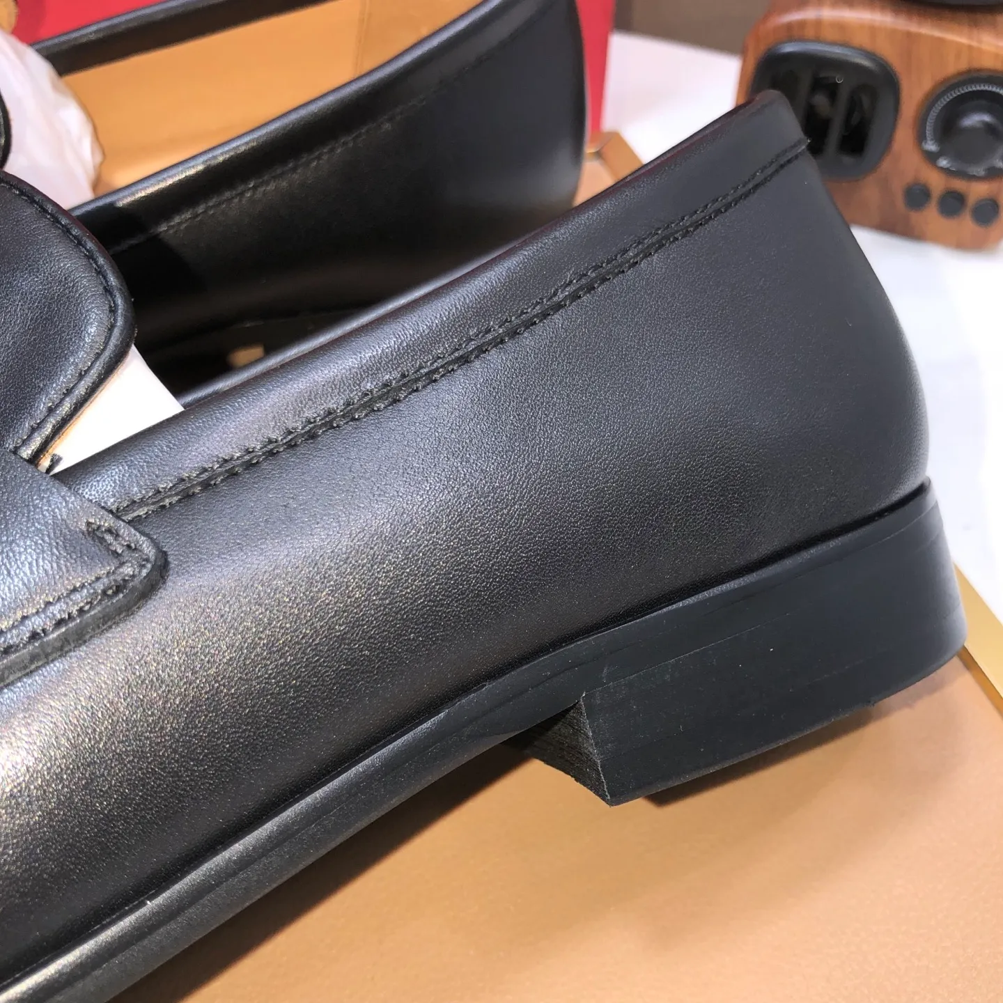 Men's shoes💰580💰【Ferragamo】Official website new product update👏High-quality casual shoes👟Imported first-layer calfskin with official website breathable printed fabric, comfortable and breathable, cowhide lining. Matching code: 38~44 (45 customized, non-refundable)